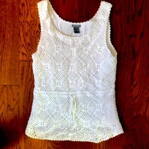 Ann Taylor white crochet lined sleeveless top